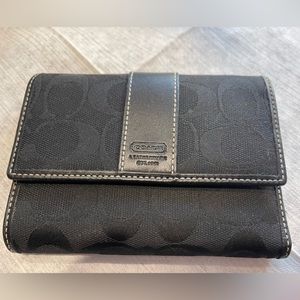 Original Michael kors black walle